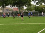 Laatste training S.K.N.W.K. JO9-1 van seizoen 2022-2023 (partijtje tegen de ouders) (16/178)